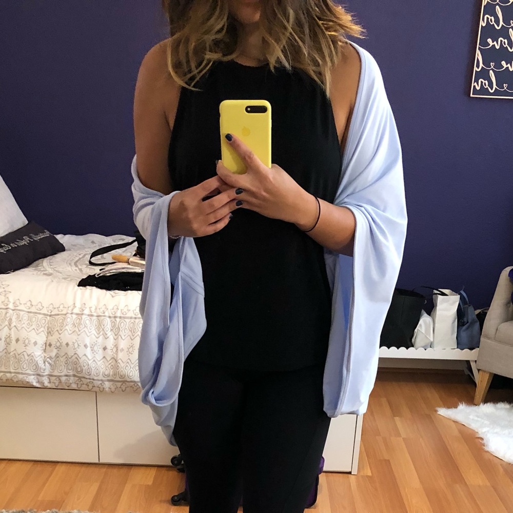 || Lululemon Baby Blue Wrap ||